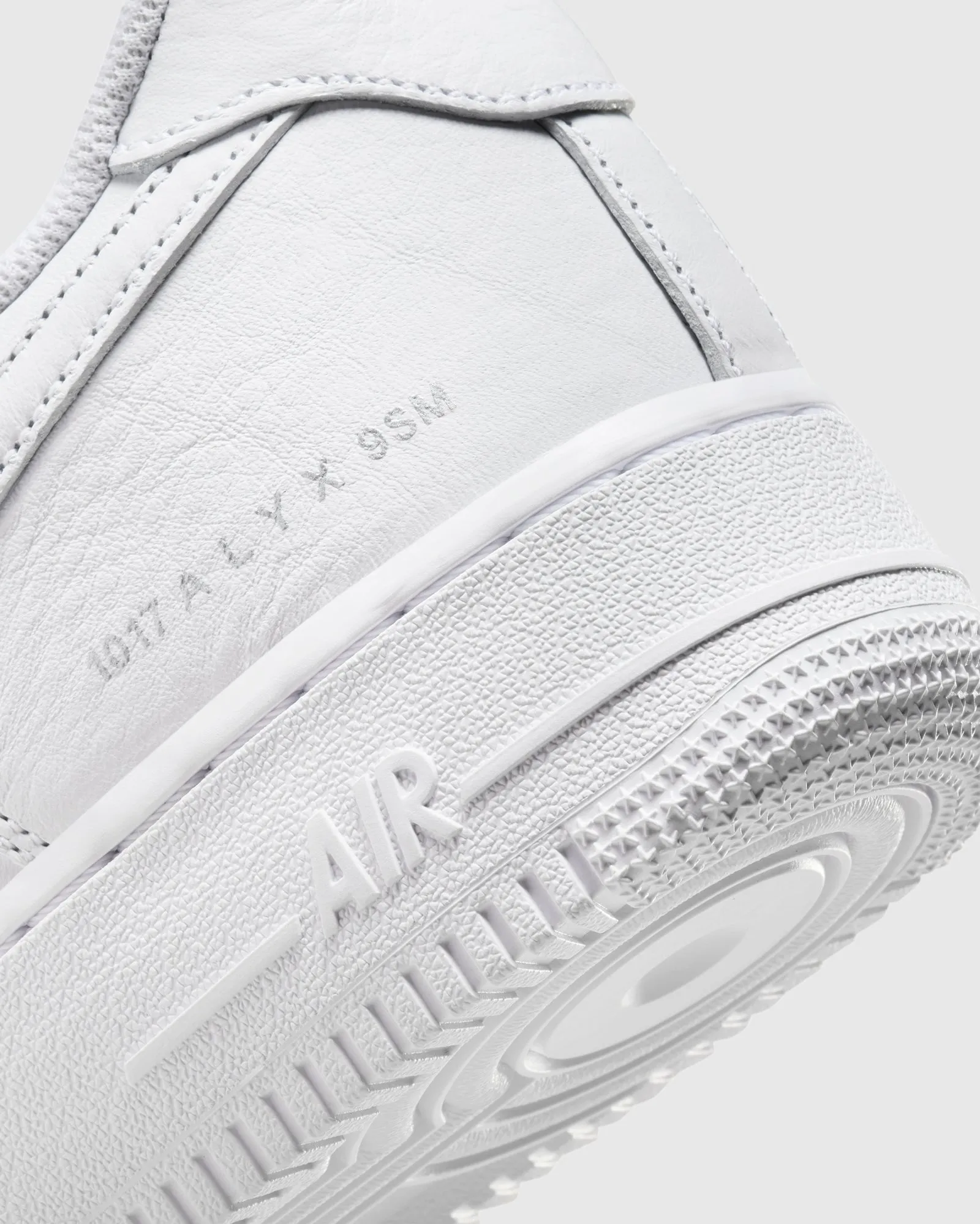 1017 ALYX 9SM X AIR FORCE 1 