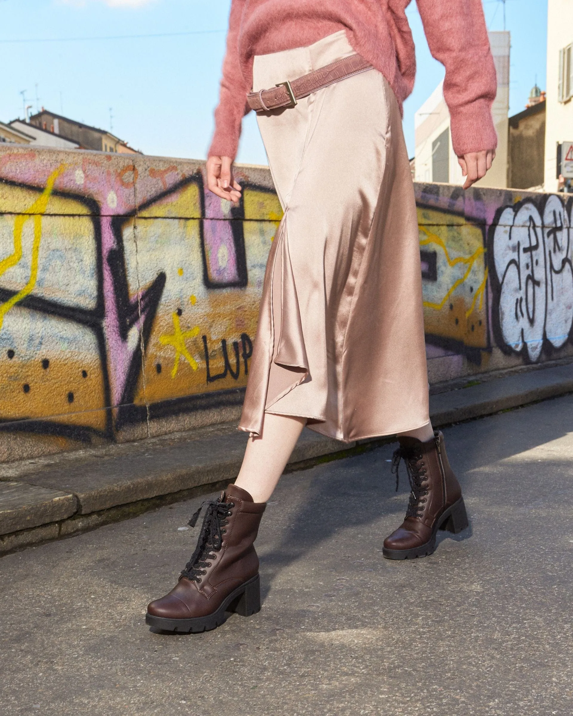 Aga Vegan-Leder-Schnürstiefel | Schokolade
