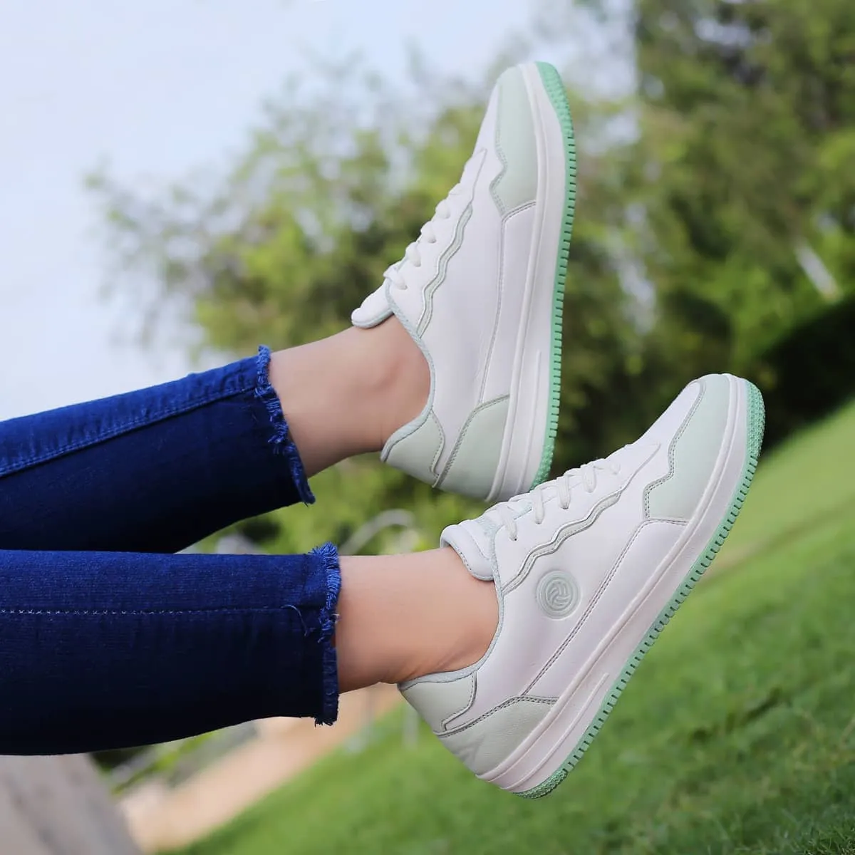 Bacca Bucci INFINITY Low Top Flache Sohle Mode Damen Sneakers