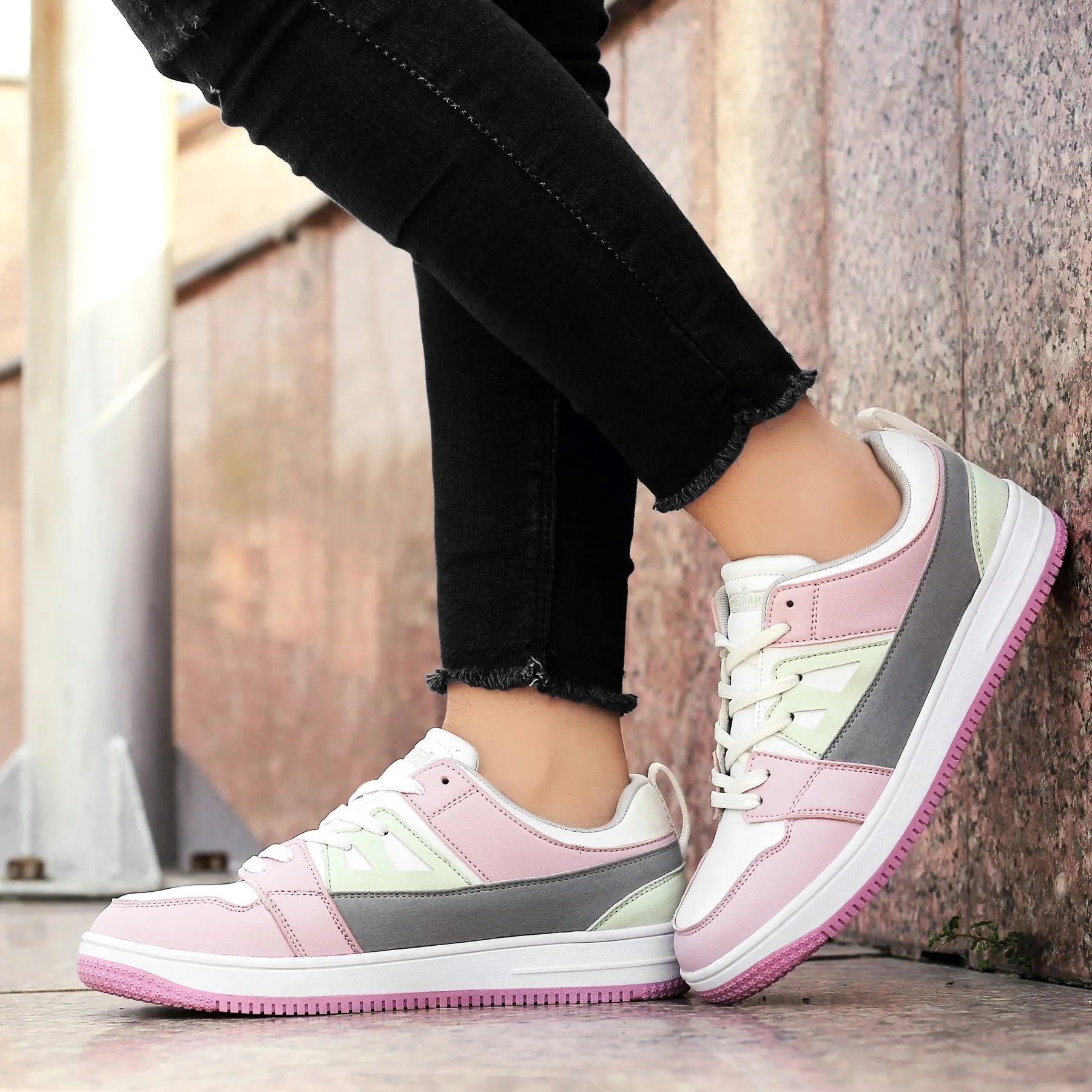 Bacca Bucci SERENITY Low-Top Sneaker mit flacher Sohle für Damen
