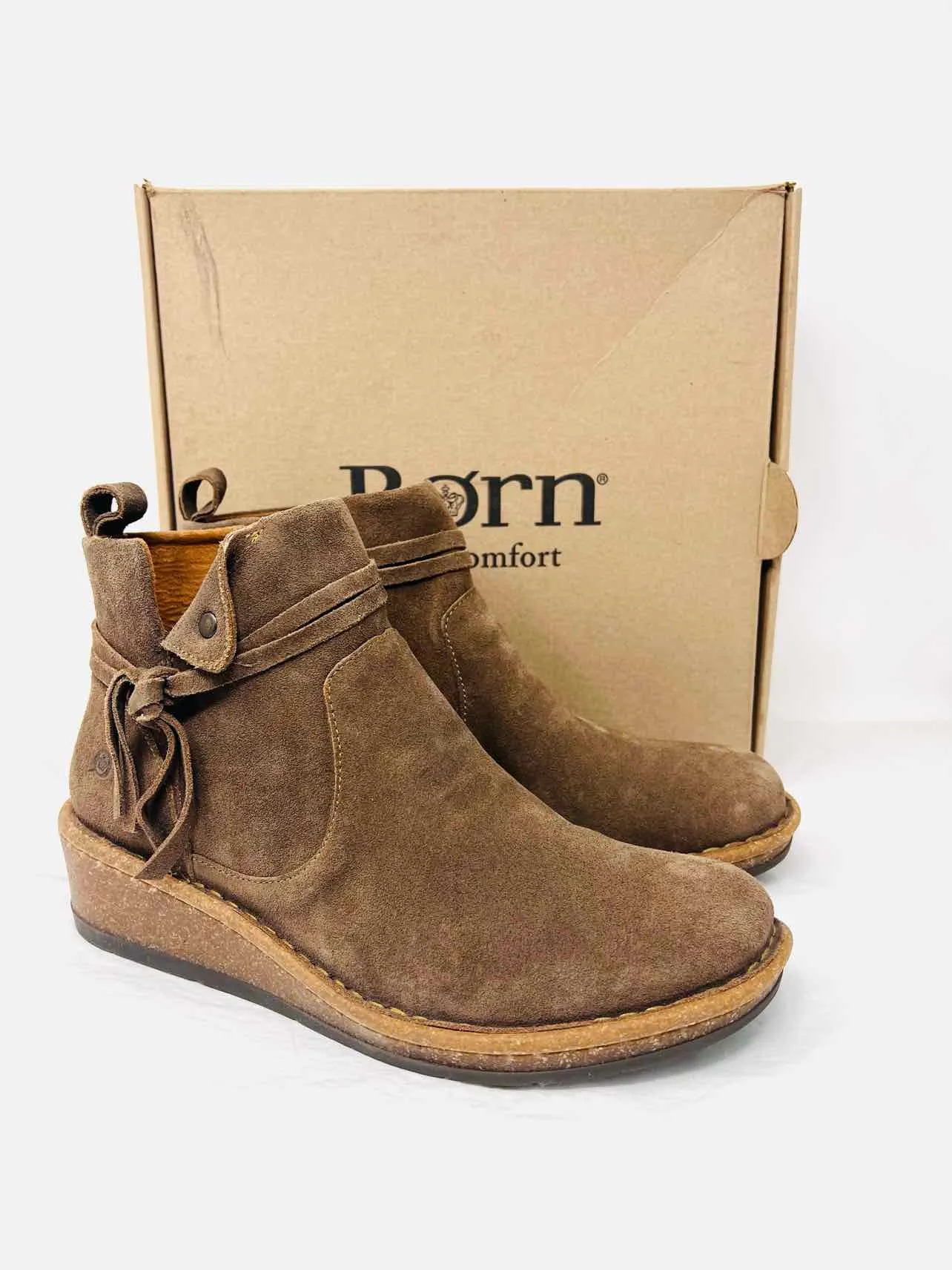 Größe 10 Geboren Taube Knoten Wildleder MIT KARTON!!! Schuhe Knöchelstiefel