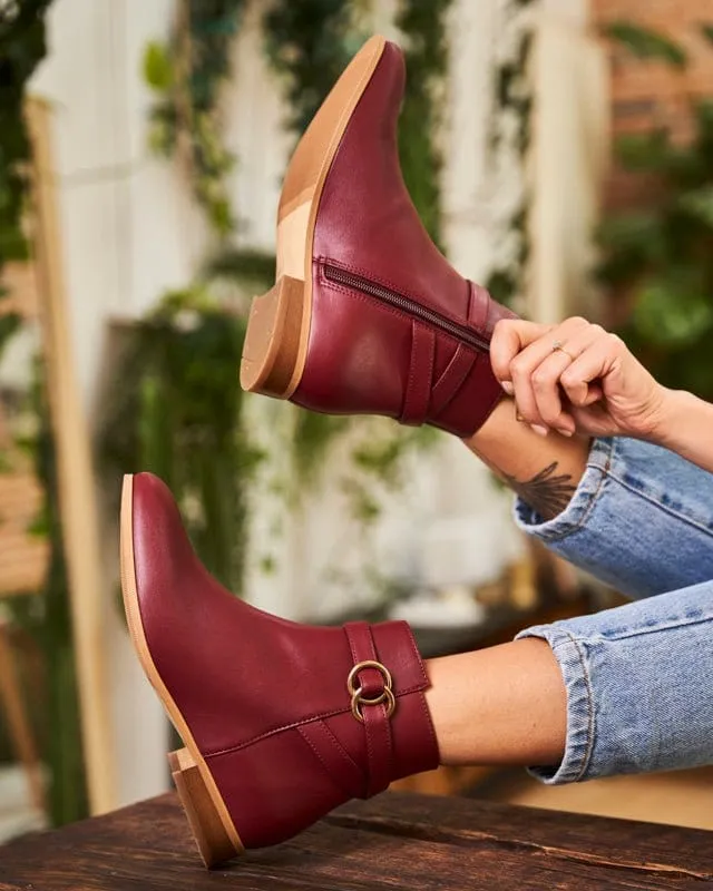 Ceres Veganer Stiefel aus recyceltem Getreideleder | Rot