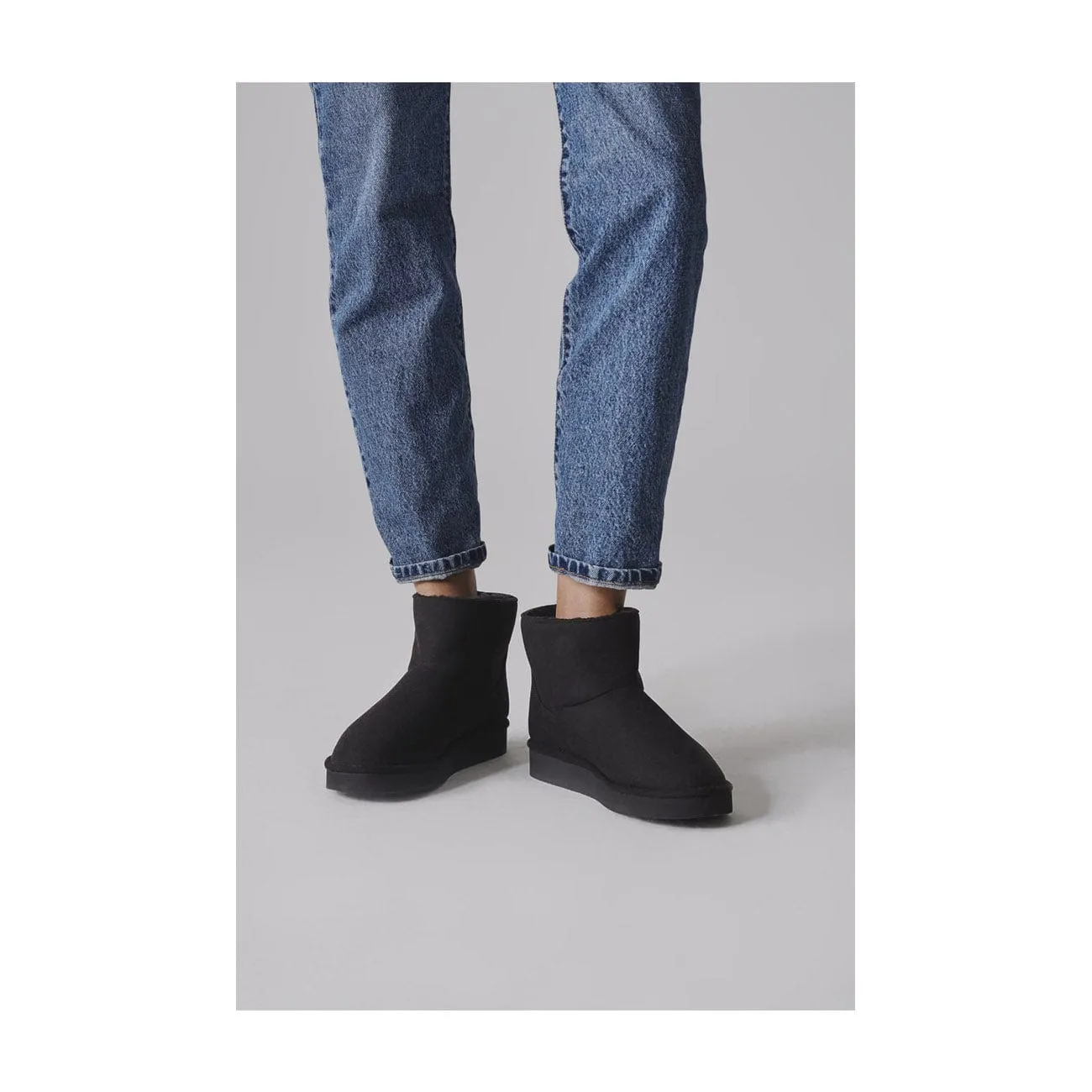 Klassische Unisex Vegane Kurzstiefel mit Kunstfellfutter | Mehrere Farben