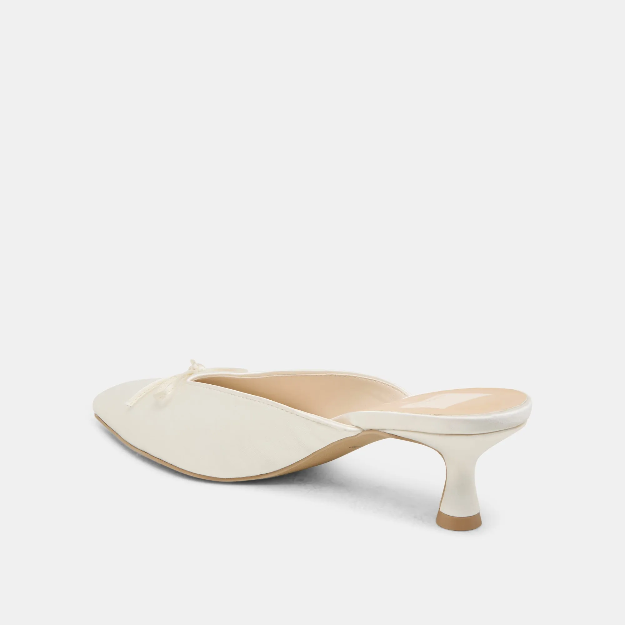 CLEO ABSÄTZE IN OFF-WHITE SATIN