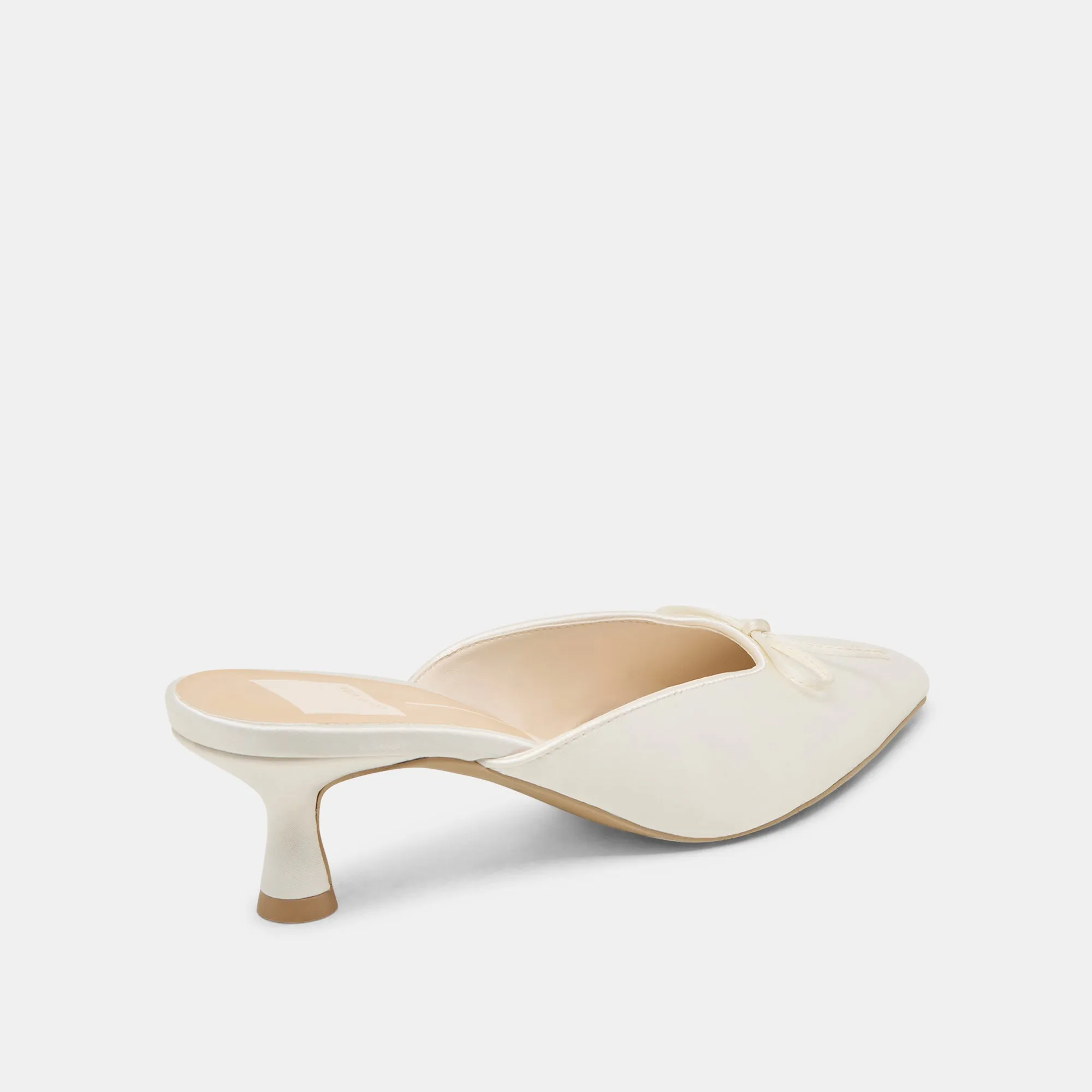 CLEO ABSÄTZE IN OFF-WHITE SATIN