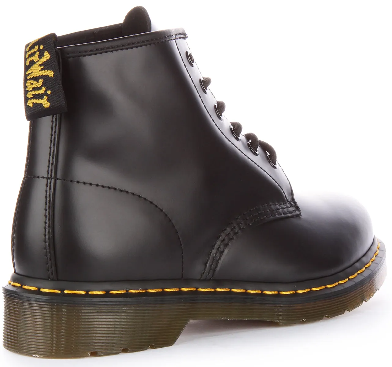Dr. Martens 101 YS in schwarzen Schuhen Dr. Martens