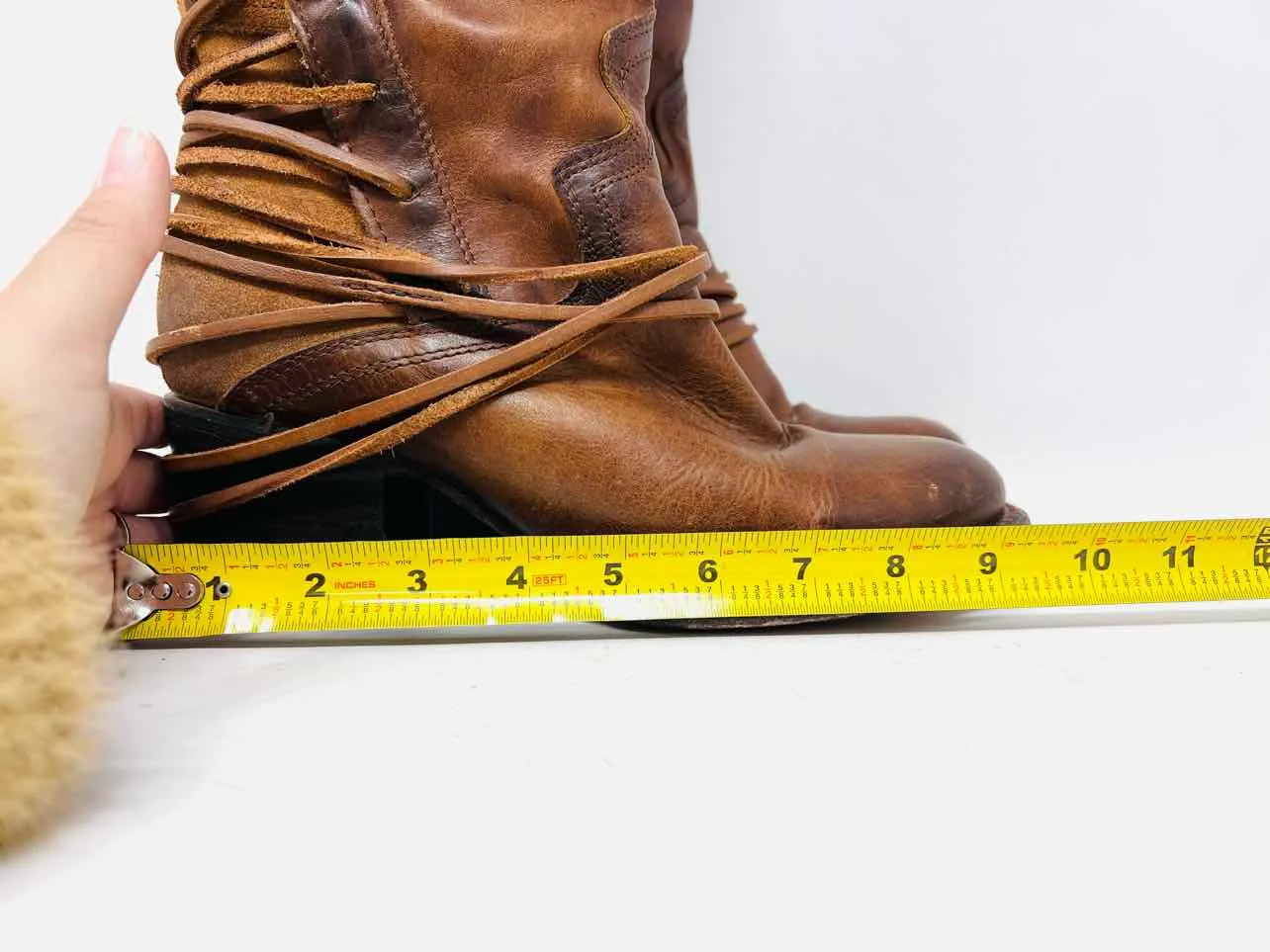 Freebird Größe 9 Braune Schnürstiefel aus Leder AS IS Schuhe Stiefel