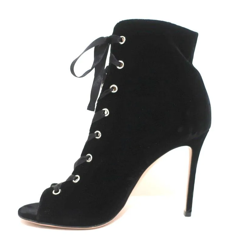 Gianvito Rossi Schnürstiefeletten mit offener Spitze Marie Schwarz Samt Größe 40.5