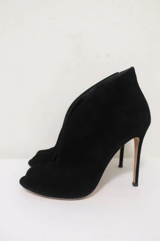 Gianvito Rossi Vamp Booties Schwarz Wildleder Größe 39.5 Peeptoe Knöchelstiefel
