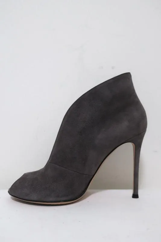 Gianvito Rossi Vamp Booties Grau Wildleder Größe 39.5 Peeptoe Knöchelstiefel