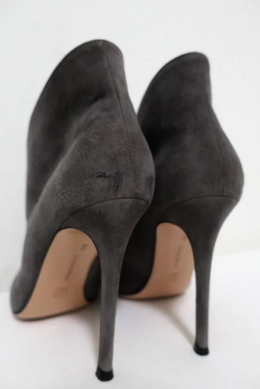Gianvito Rossi Vamp Booties Grau Wildleder Größe 39.5 Peeptoe Knöchelstiefel