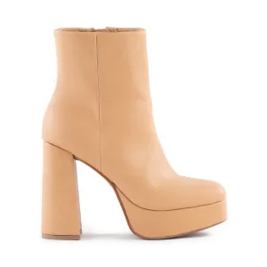 Nobody But You Stiefel in Beige von BC Footwear