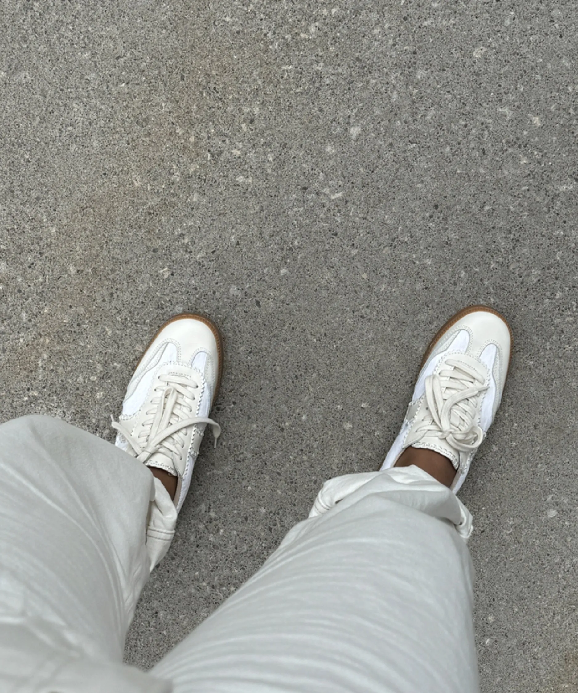 HINWEIS STITCH SNEAKERS ELFENBEIN KALBSHAAR