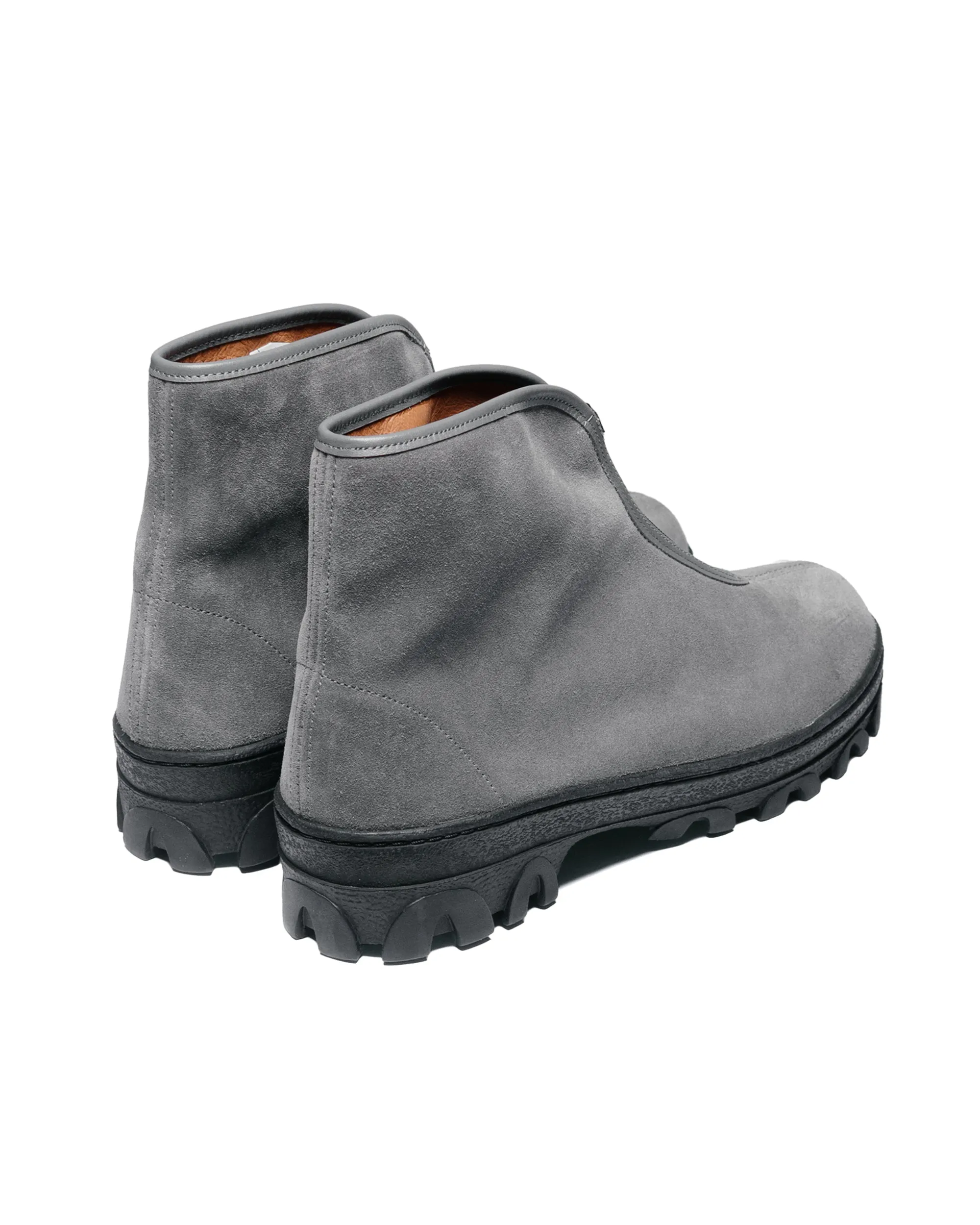Reproduktion der gefundenen russischen Militärstiefel 540SS in dunkelgrauem Wildleder