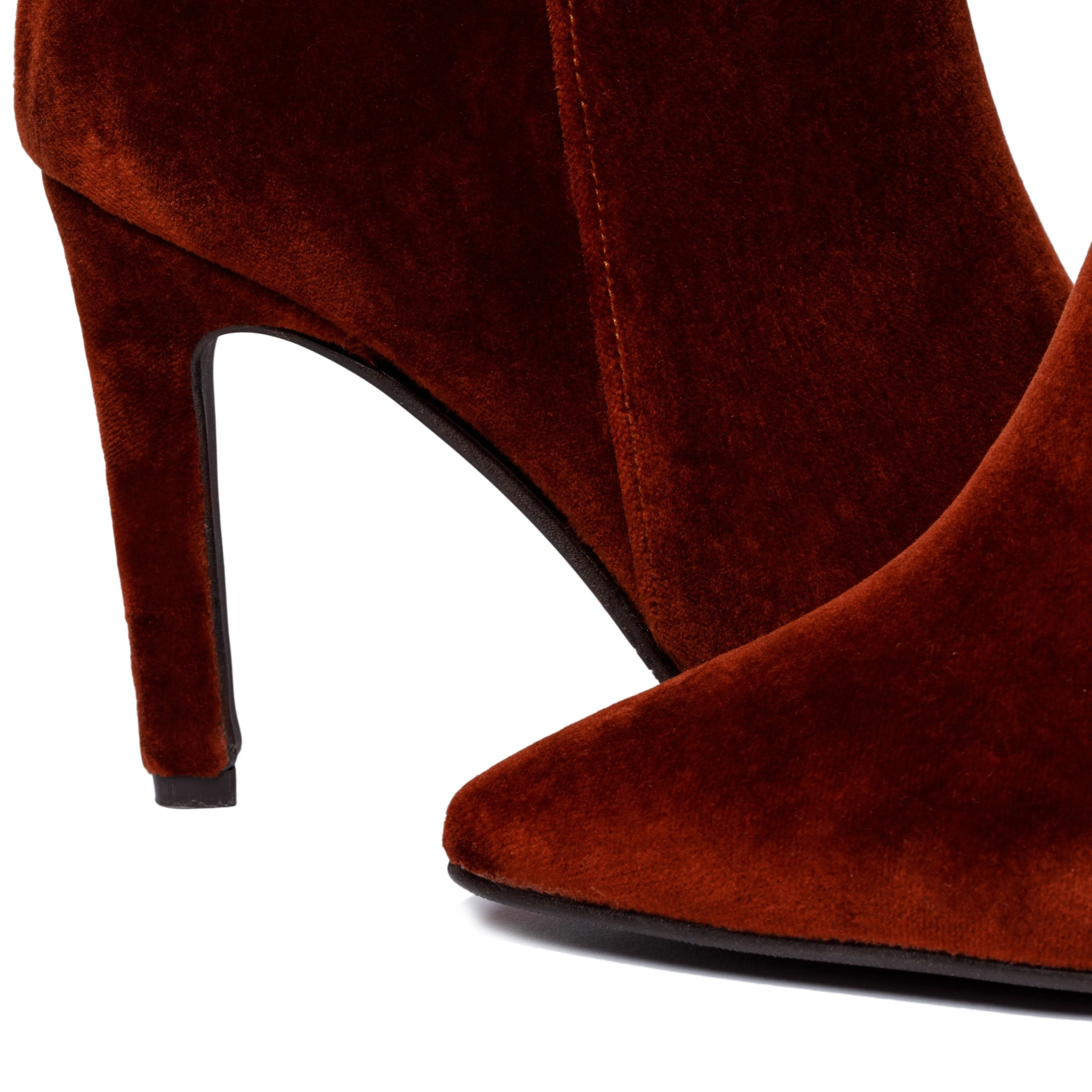 Rose Vegan Velvet Stiefeletten mit Absatz | Rost