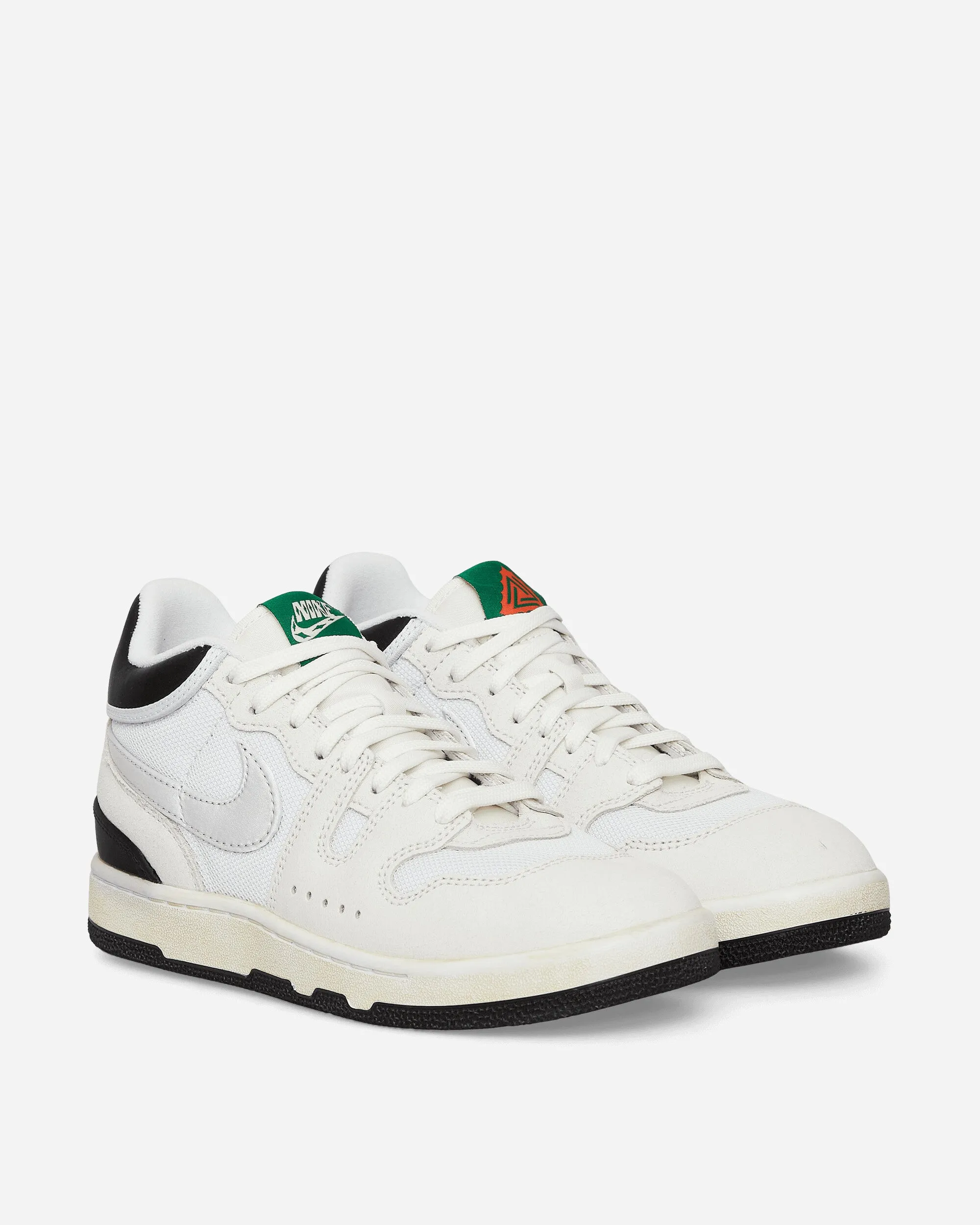 Social Status Attack Sneakers Gipfel Weiß