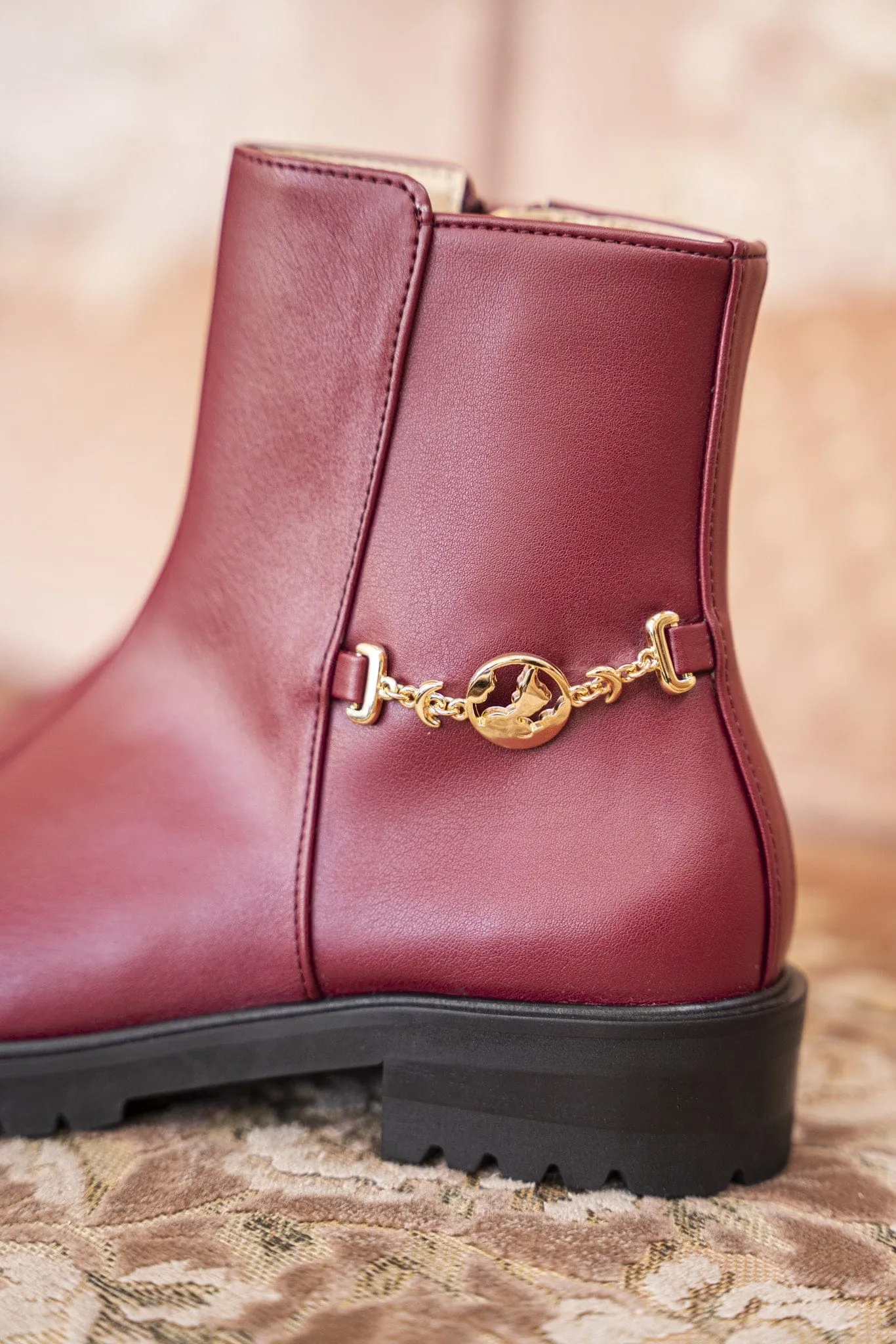 Victory Vegan Leder Knöchelstiefel | Burgunder