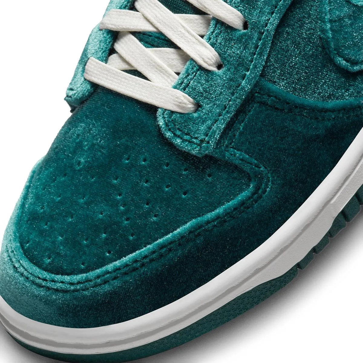 Wmns Dunk Low 'Atomares Türkis'