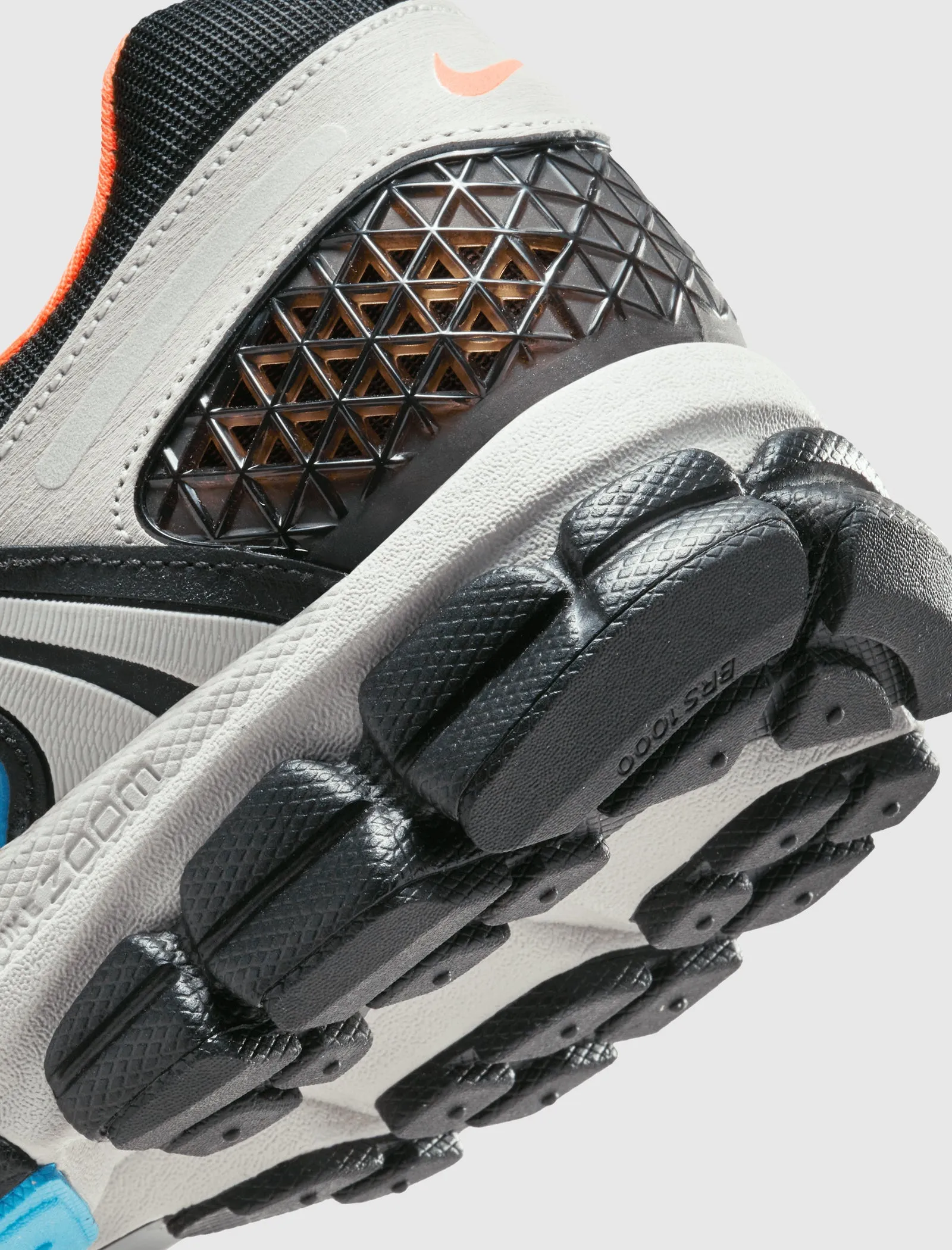NIKE ZOOM VOMERO 5 FÜR DAMEN 