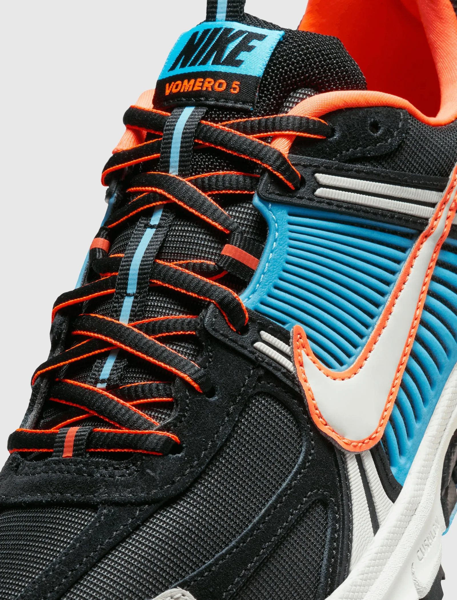 NIKE ZOOM VOMERO 5 FÜR DAMEN 