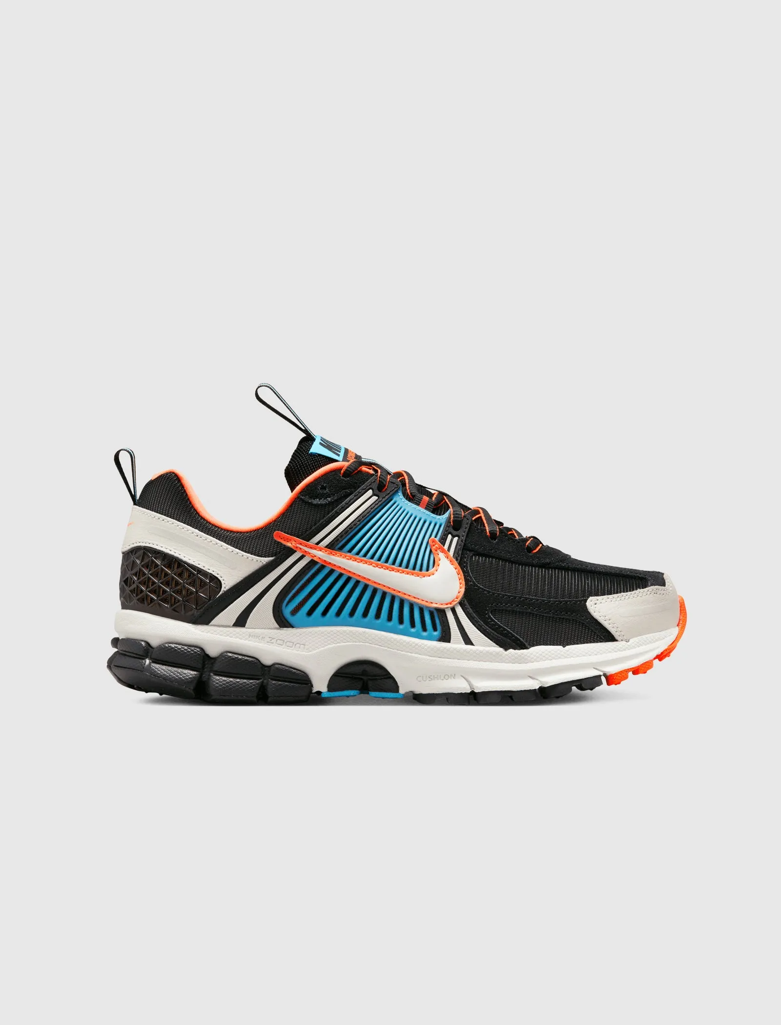 NIKE ZOOM VOMERO 5 FÜR DAMEN 